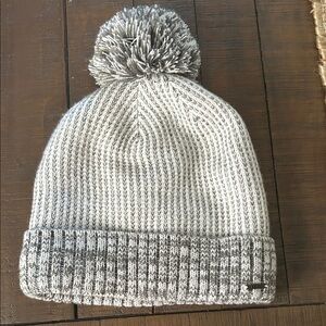 NWT LL Bean Winter Hat
Sherpa Lined
Never worn 
Smoke free home